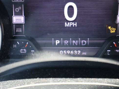 Used 2022 RAM 1500 Laramie AWD/4WD image 9