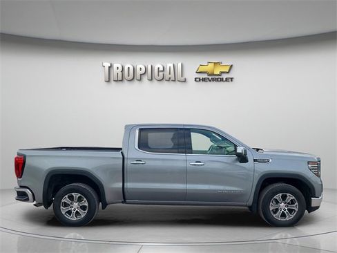 Used 2024 GMC Sierra 1500 SLT image 6
