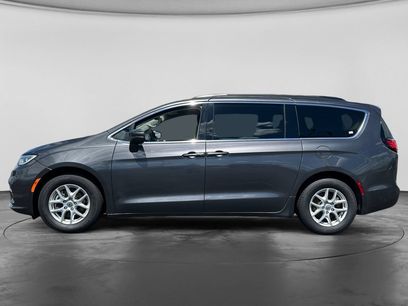 Used 2022 Chrysler Pacifica Touring-L