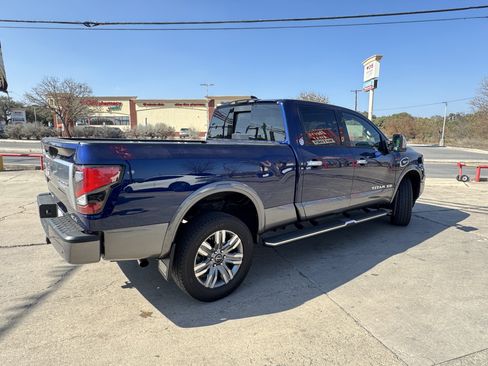 Used 2024 Nissan Titan Platinum Reserve w/ Moonroof Package image 7