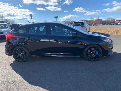 Used 2016 Ford Focus RS image 4