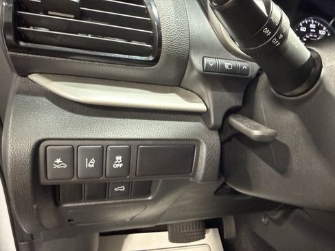 Used 2024 Mitsubishi Eclipse Cross SE AWD/4WD image 37