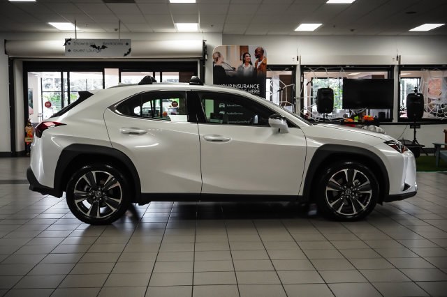 Certified 2025 Lexus UX 300h FWD w/ Accessory Package (Z2) image 5