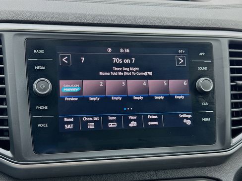 Used 2020 Volkswagen Atlas SE w/ Towing Package image 11