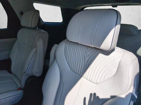 Used 2024 Hyundai Palisade Calligraphy FWD image 19
