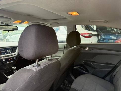 Used 2021 Hyundai Accent Limited FWD image 15