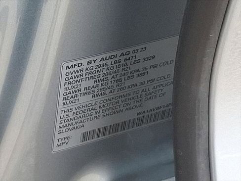 Certified 2023 Audi Q8 Premium image 28