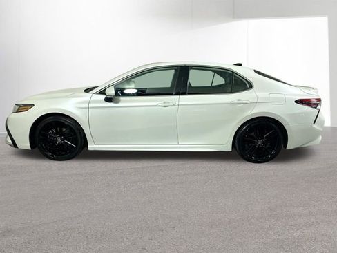 Used 2021 Toyota Camry XSE image 29