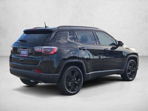 Used 2019 Jeep Compass Latitude FWD image 5