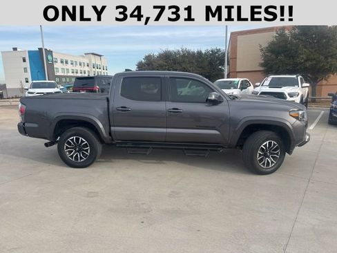Used 2021 Toyota Tacoma TRD Sport image 2