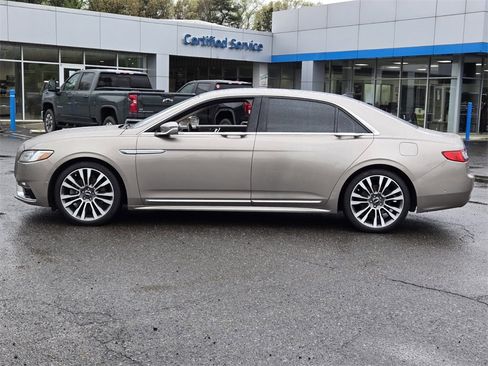 Used 2019 Lincoln Continental Reserve image 2