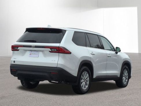 Certified 2026 Toyota Grand Highlander XLE image 5