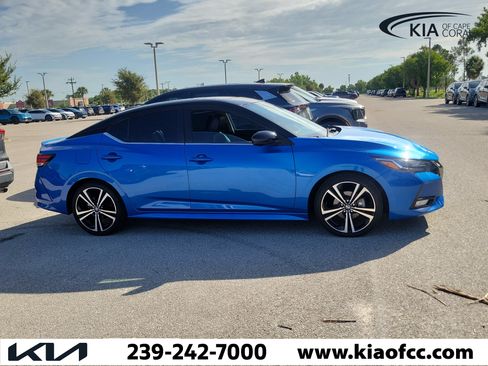 Used 2023 Nissan Sentra SR w/ SR Premium Package FWD image 8