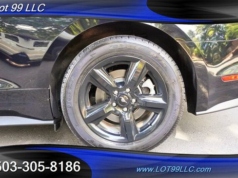 Used 2018 Ford Mustang Coupe RWD image 29