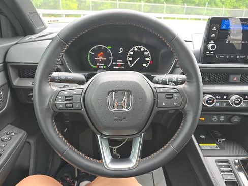 Used 2025 Honda CR-V Sport-L image 9