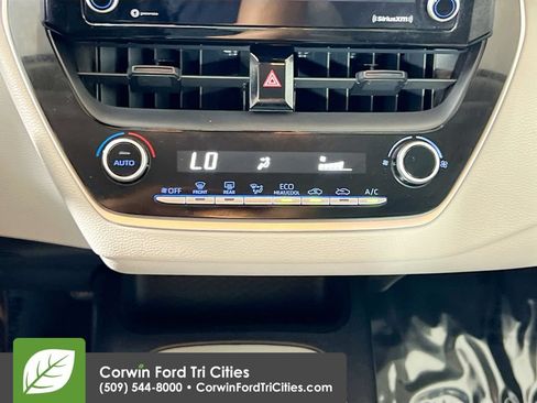 Used 2022 Toyota Corolla LE FWD image 9