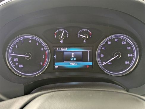 Used 2018 Buick Enclave Essence image 21