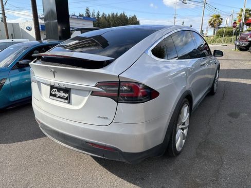 Used 2017 Tesla Model X 100D AWD/4WD image 3