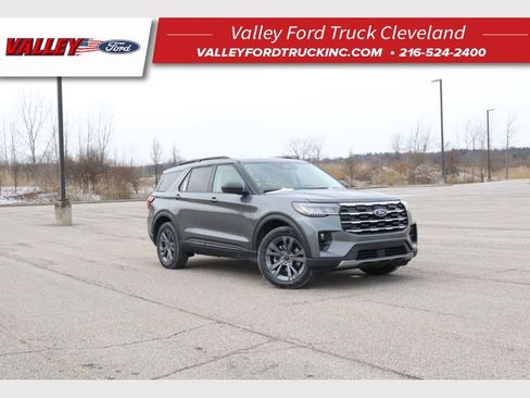 New 2026 Ford Explorer Active w/ Active Comfort Package image 1