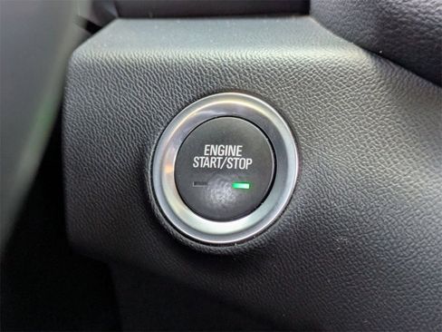 Used 2024 GMC Terrain SLT image 24