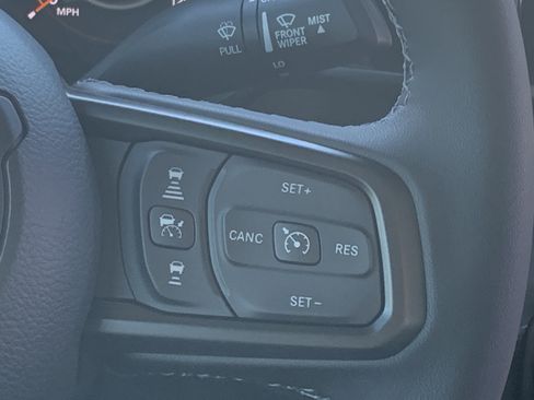 New 2025 Jeep Gladiator Sport image 18