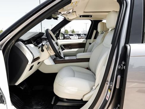 New 2026 Land Rover Range Rover SE AWD/4WD image 4