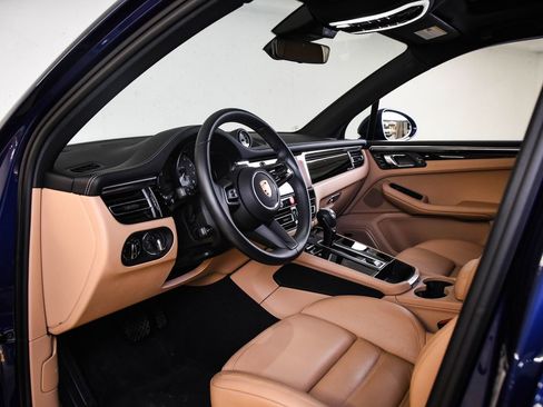 Certified 2026 Porsche Macan S AWD/4WD image 4