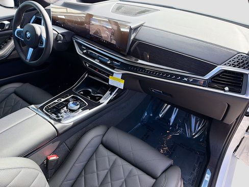 New 2026 BMW X7 xDrive40i w/ M Sport Package image 14