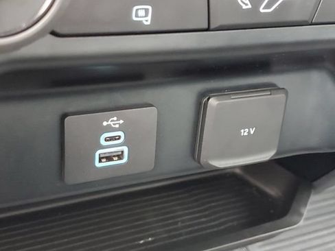 Used 2023 Ford F550 2WD Regular Cab Super Duty image 28
