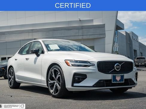 Certified 2024 Volvo S60 B5 Plus AWD/4WD image 1