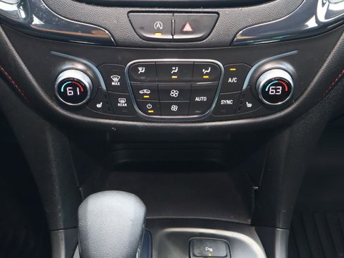 Used 2023 Chevrolet Equinox RS FWD image 25