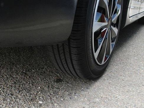 Used 2010 Toyota Matrix FWD image 19