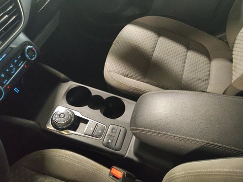 Used 2020 Ford Escape SE FWD image 26