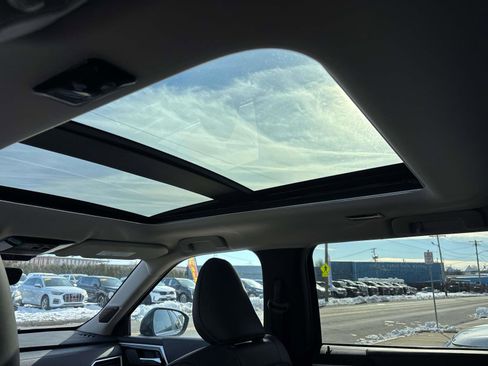 New 2026 Mitsubishi Outlander SE image 6