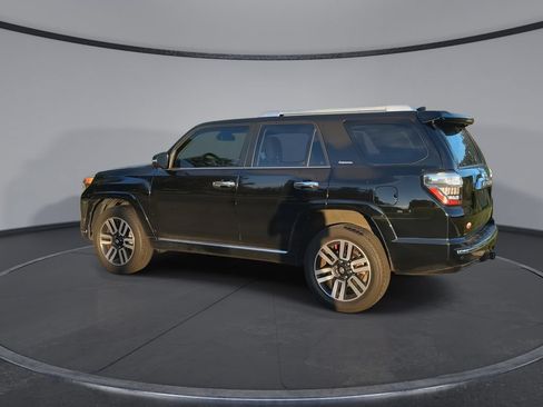 Used 2024 Toyota 4Runner Limited AWD/4WD image 6