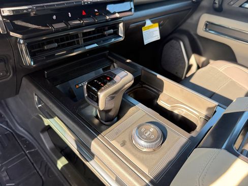 New 2026 GMC Hummer EV SUV image 13