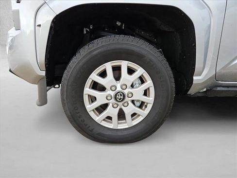 Used 2025 Toyota Tacoma SR5 AWD/4WD image 22