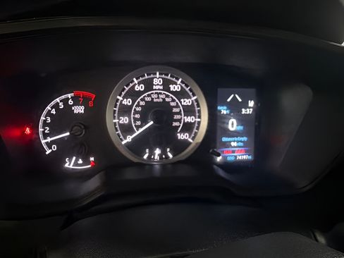 Used 2022 Toyota Corolla LE FWD image 19