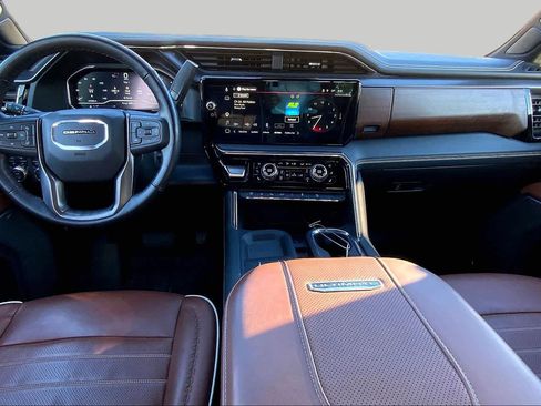 Used 2025 GMC Sierra 2500 Denali Ultimate AWD/4WD image 15