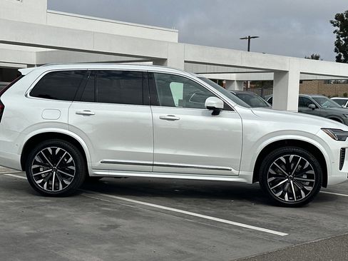 New 2026 Volvo XC90 B6 Plus image 4