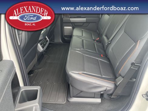 New 2025 Ford F250 Lariat w/ Lariat Ultimate Package image 17