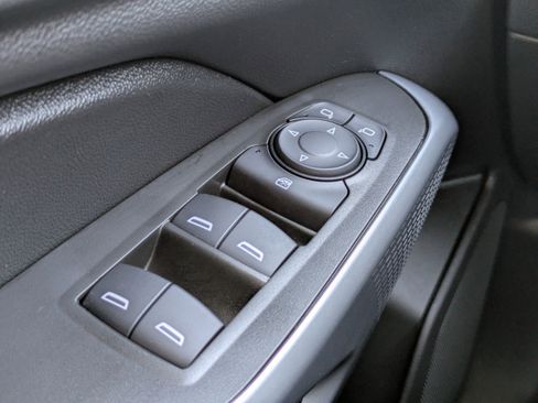 Used 2024 Chevrolet Trax RS image 23