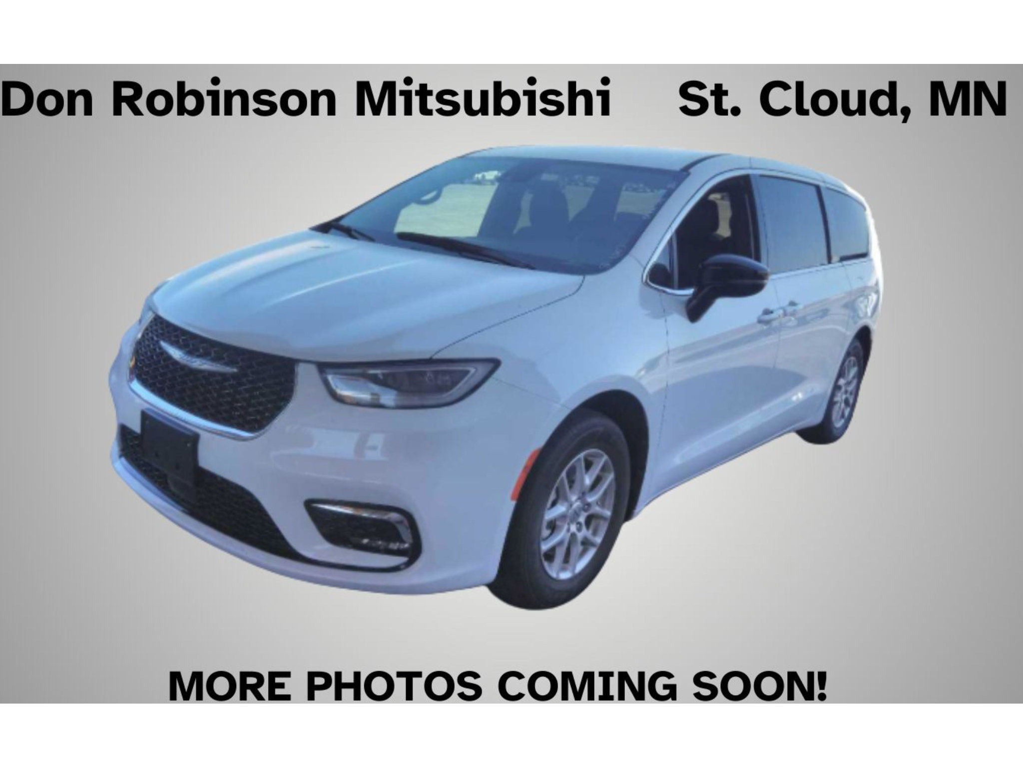 Used 2025 Chrysler Pacifica Select FWD image 1