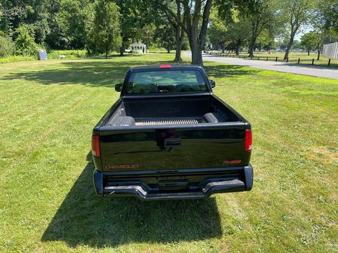 Used 1994 Chevrolet S10 Pickup 2WD Regular Cab image 26