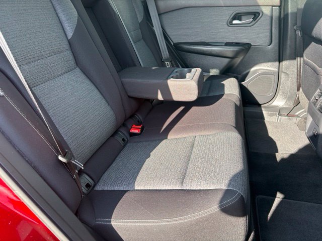 Used 2021 Nissan Rogue SV FWD image 18