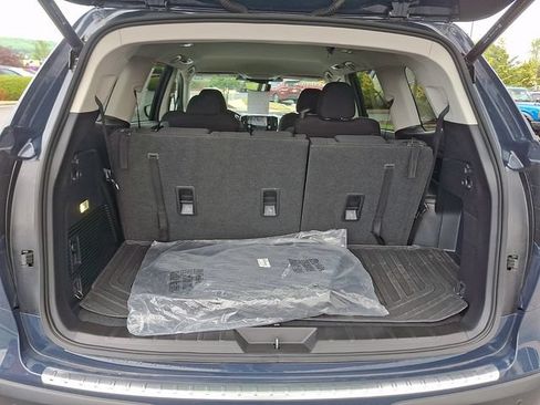 Certified 2025 Subaru Ascent Premium AWD/4WD image 28