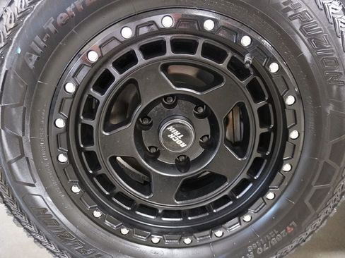 Used 2016 Toyota 4Runner SR5 AWD/4WD image 7
