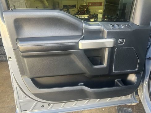 Used 2020 Ford F150 Lariat w/ Equipment Group 502A Luxury AWD/4WD image 3