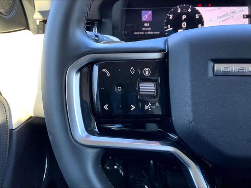 Used 2024 Land Rover Discovery Sport S image 23