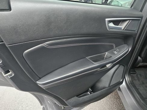 Certified 2024 Ford Edge Titanium image 39